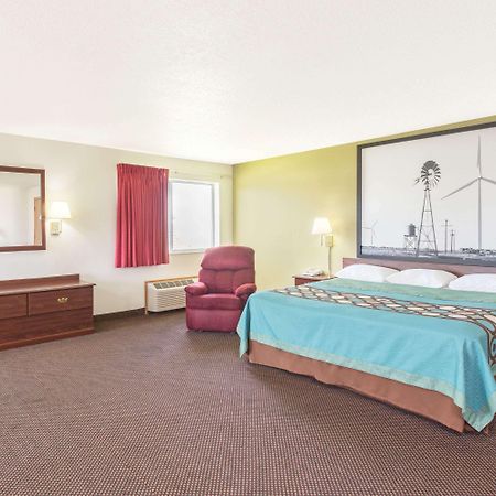 Hotel Super 8 By Wyndham Cresco Ia Esterno foto
