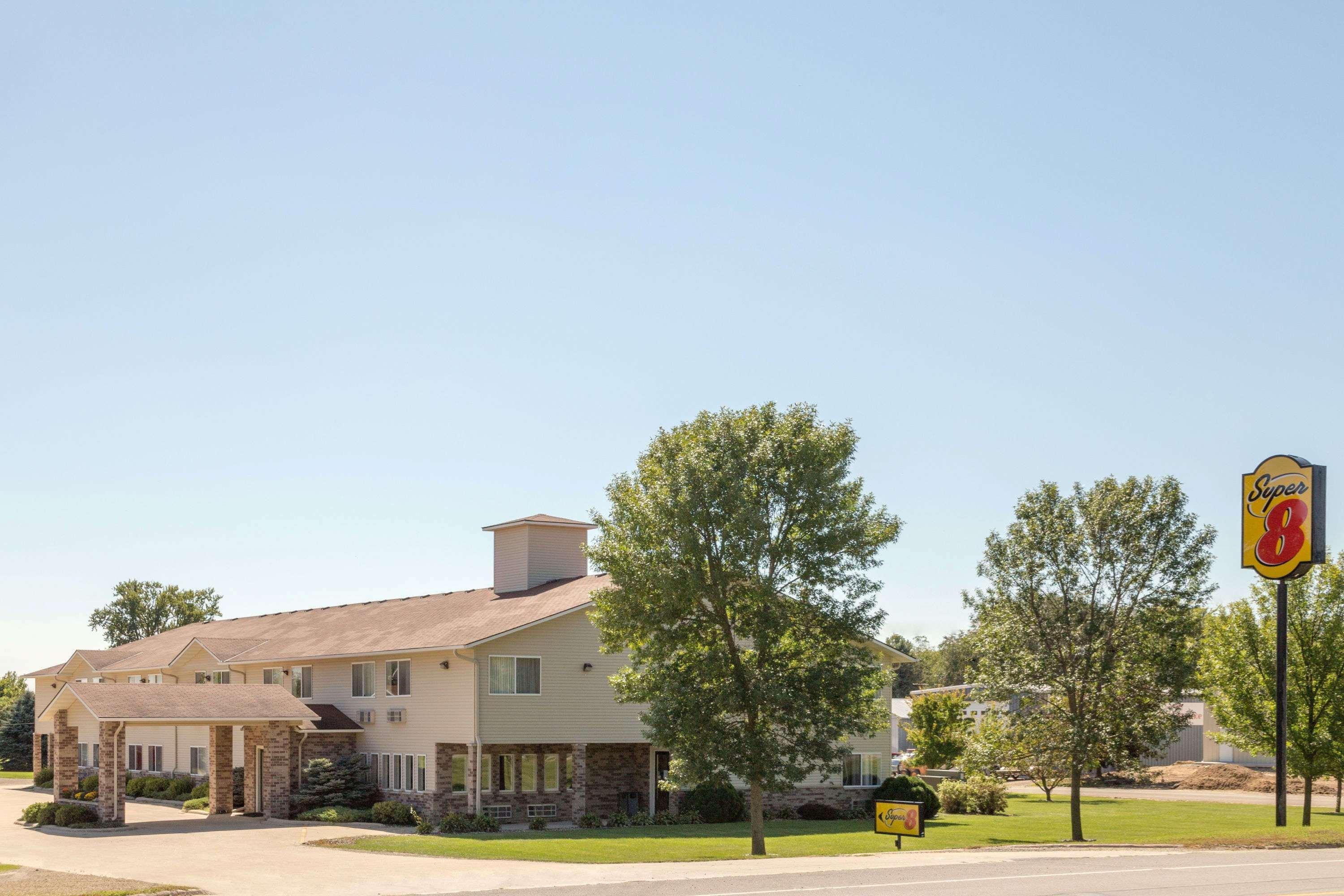 Hotel Super 8 By Wyndham Cresco Ia Esterno foto